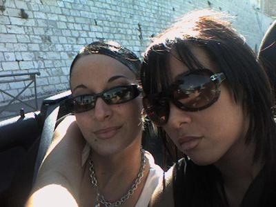 KENZA AVEC SA COPINE